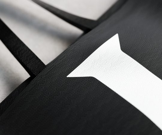 JOAN品牌和视觉识别